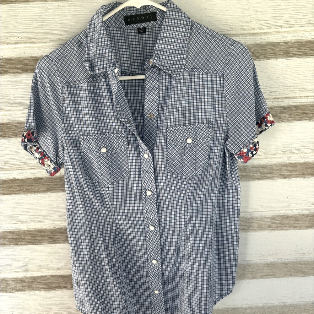 Ninety women button down blouse/top with collar size S color blue/white